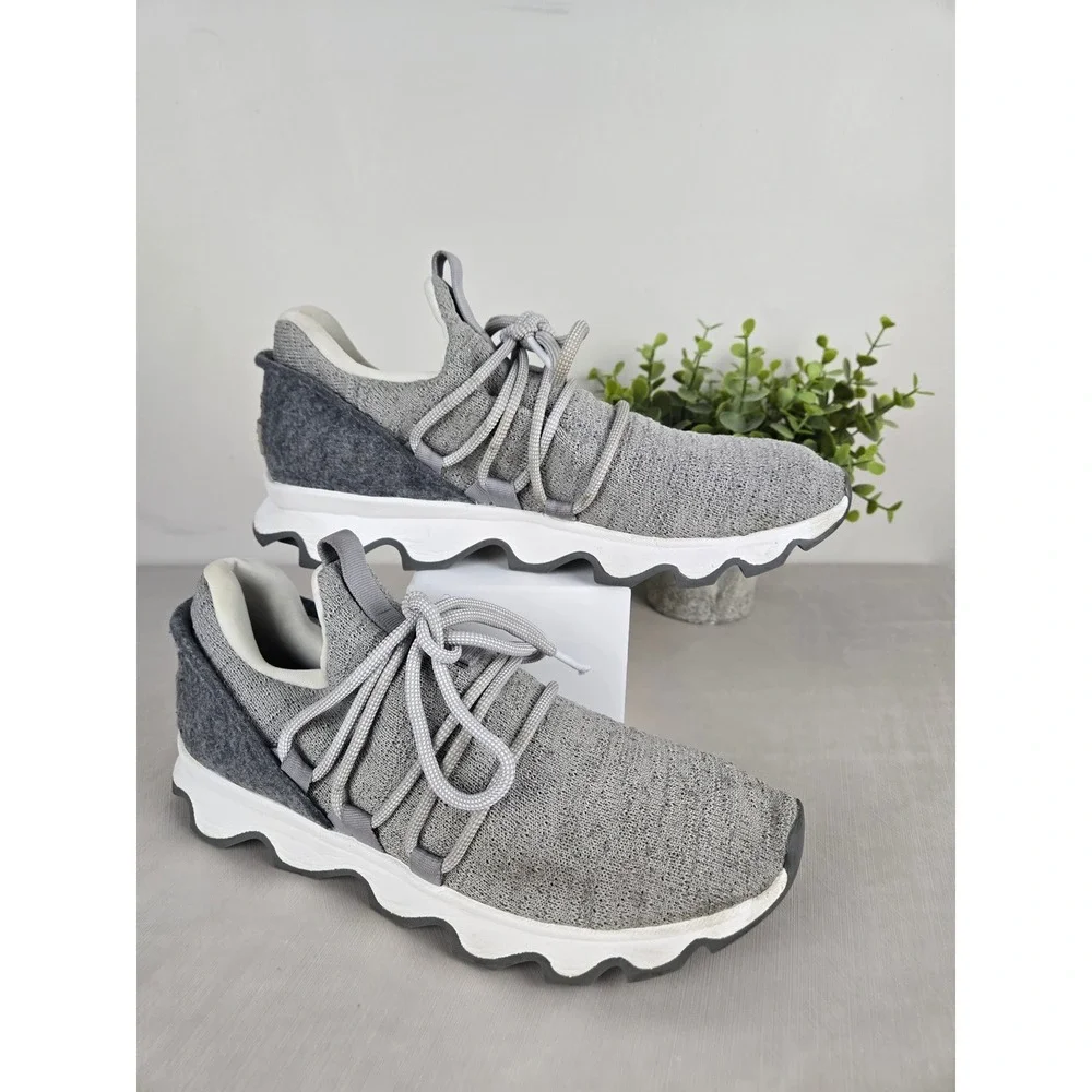 Sorel Kinetic Breakthru Knit Sneaker‎ Women Gray Lace Up Comfort Shoes Size 8